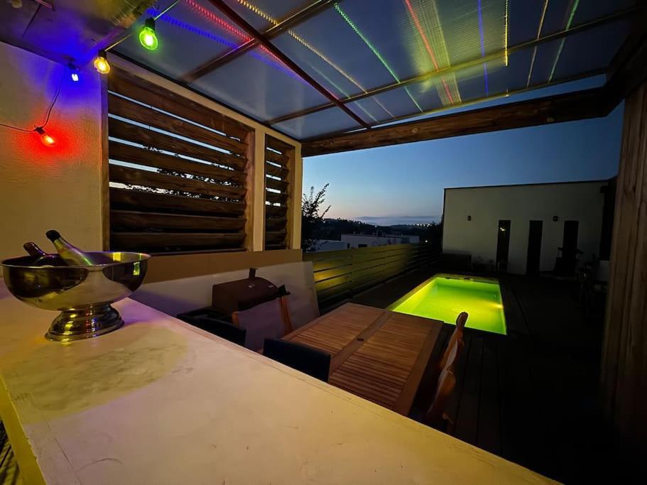 Luxury Villa With Pool And View Жувіньяк Екстер'єр фото
